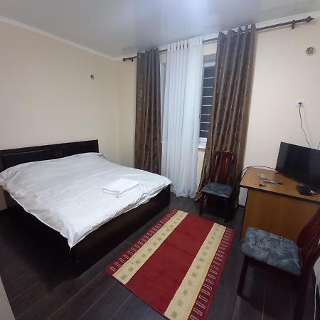 Adi Hotel 比什凯克 外观 照片